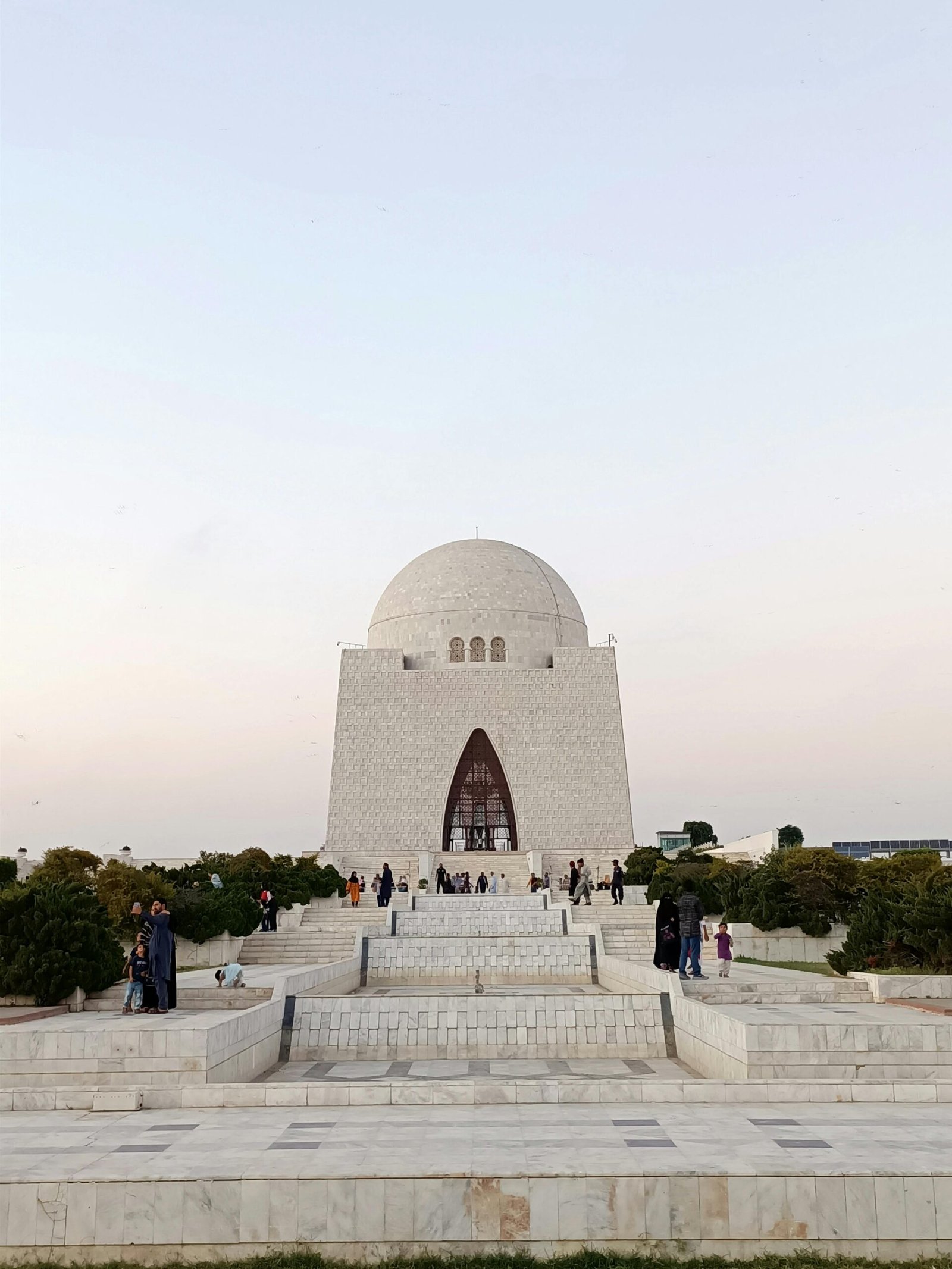 Panoramic view of Mazar-e-Quaid mausoleum in Karachi, a prominent landmark honoring Quaid-e-Azam.