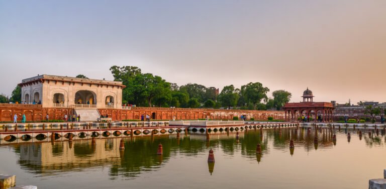 Shalimar Bagh – A Mughal Garden of Elegance in Lahore