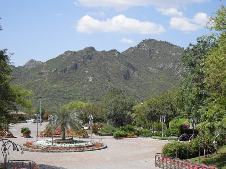 Daman-e-Koh Islamabad: Best Viewpoint in the Capital for Tourists 2025
