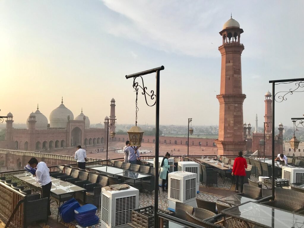 top rooftop resturaunts in lahore